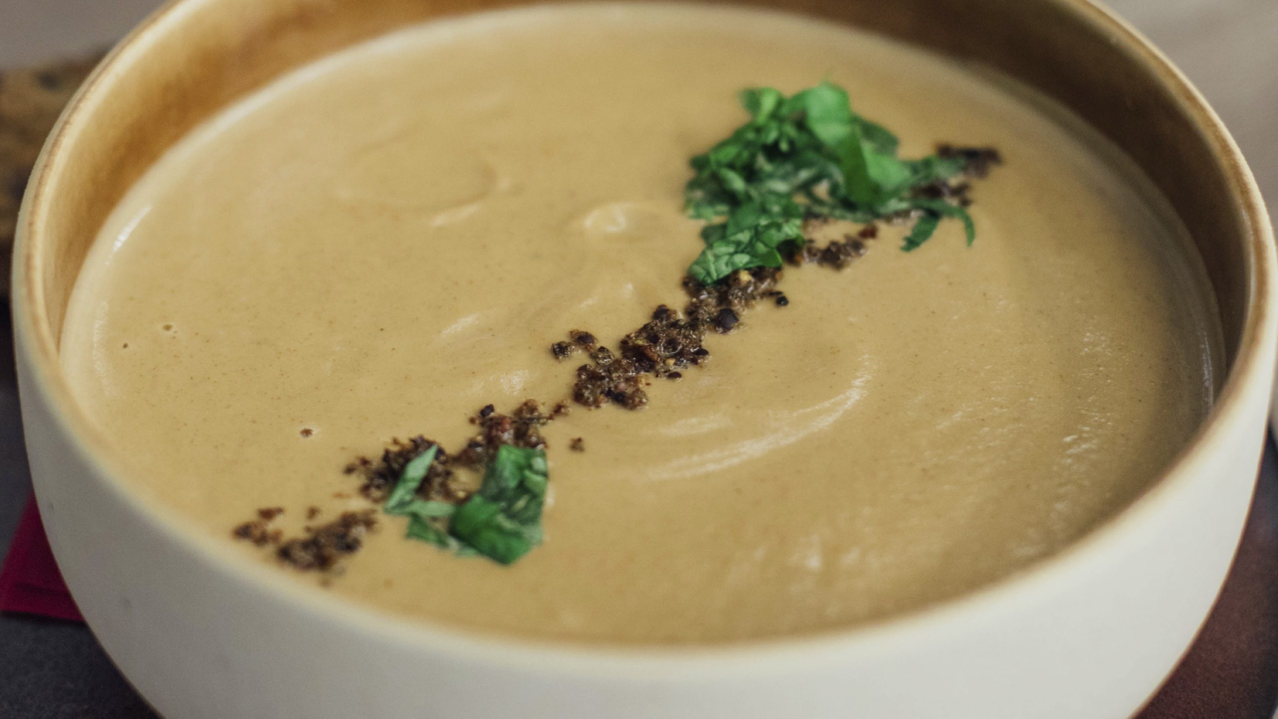 bloemkool soep met cashewnoten